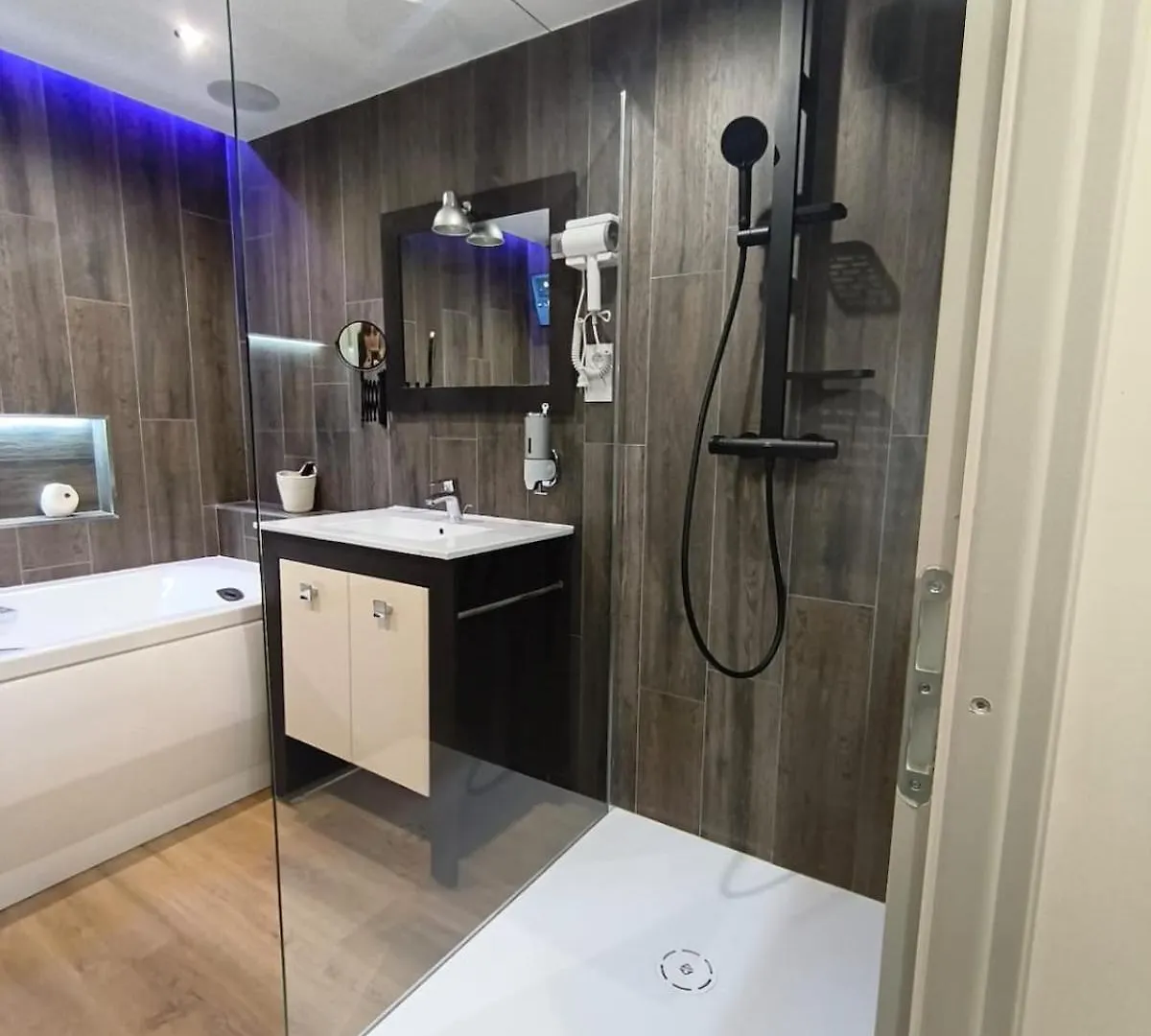 Apartmán Pause Romantique Avec Spa Yenne Francie