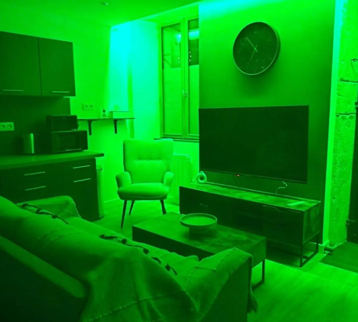 Pause Romantique Avec Spa Yenne Apartmán